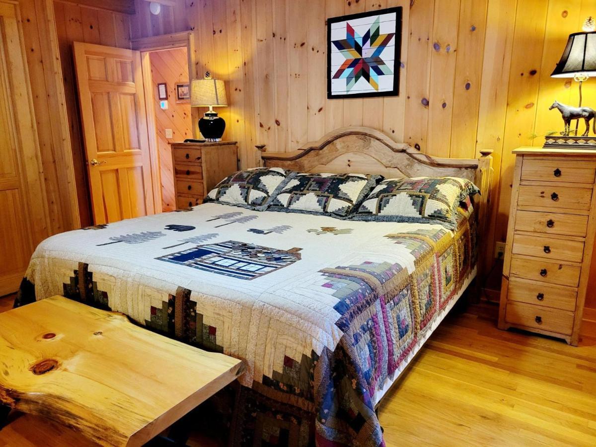 Red Wolf Cabin In Maggie Valley Eksteriør billede